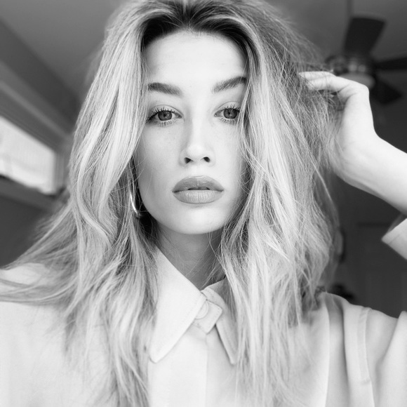 Meet your Posher, Rebecca - Picture 1 of 1